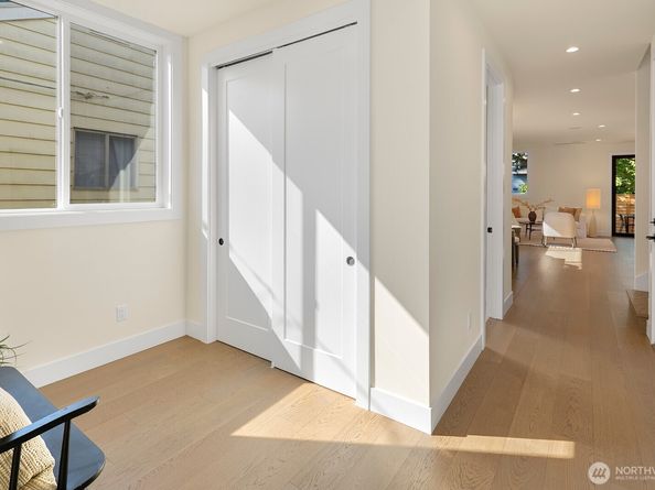 3814 NE 89th Street, Seattle WA 98115