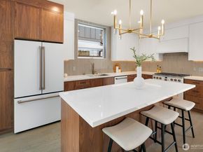 3814 NE 89th Street, Seattle WA 98115