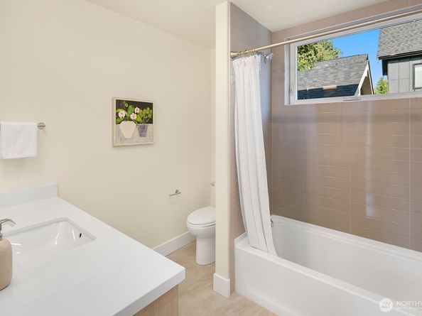3814 NE 89th Street, Seattle WA 98115