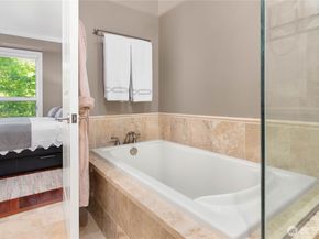 726 Boylston Avenue E 9, Seattle WA 98102
