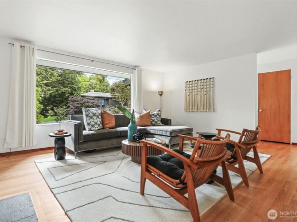 4315 NE 58th Street, Seattle WA 98105
