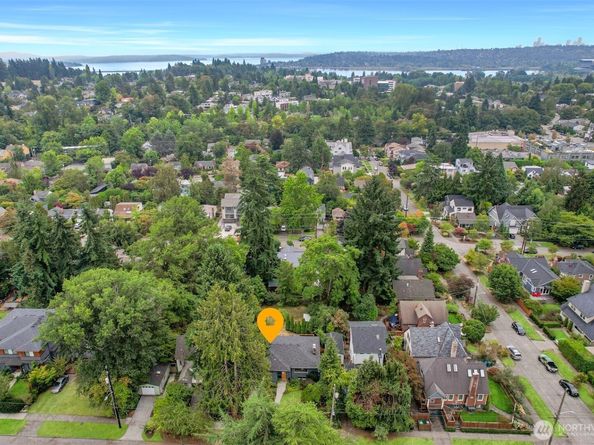 4315 NE 58th Street, Seattle WA 98105