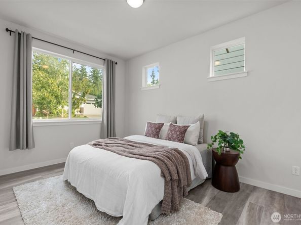 4886 Amherst Way SW, Port Orchard WA 98366