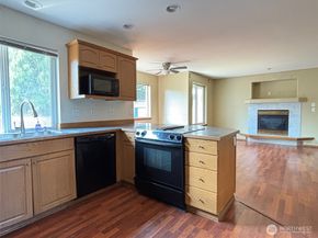 25309 122nd Place SE, Kent WA 98031