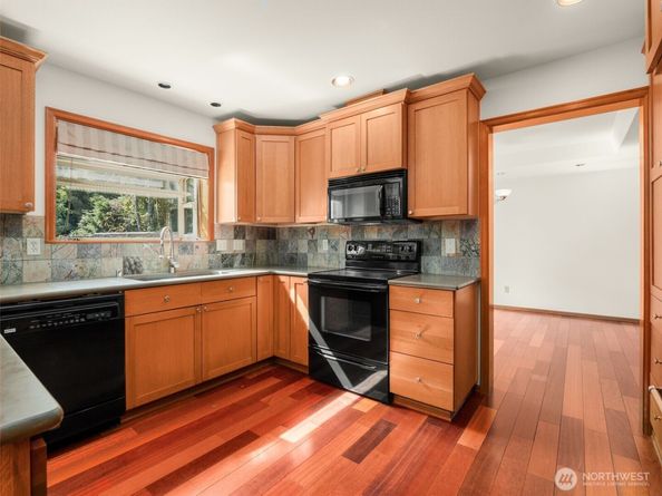 16515 126th Avenue NE, Woodinville WA 98072