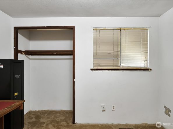 22304 113th Place SE, Kent WA 98031