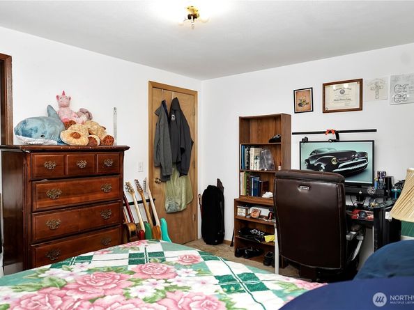 22304 113th Place SE, Kent WA 98031