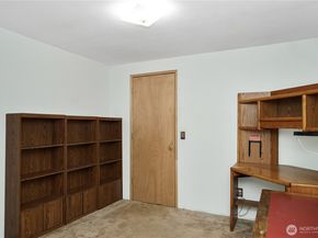 22304 113th Place SE, Kent WA 98031