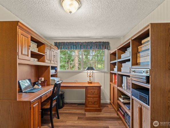 18814 75th Avenue W, Lynnwood WA 98036