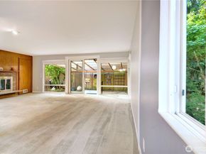 11731 Bartlett Avenue NE, Seattle WA 98125