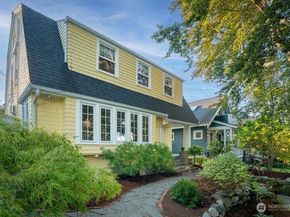 2569 4th Avenue W, Seattle WA 98119