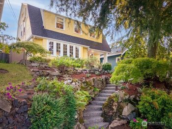 2569 4th Avenue W