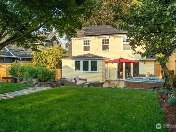 2569 4th Avenue W, Seattle WA 98119