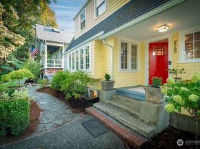 2569 4th Avenue W, Seattle WA 98119