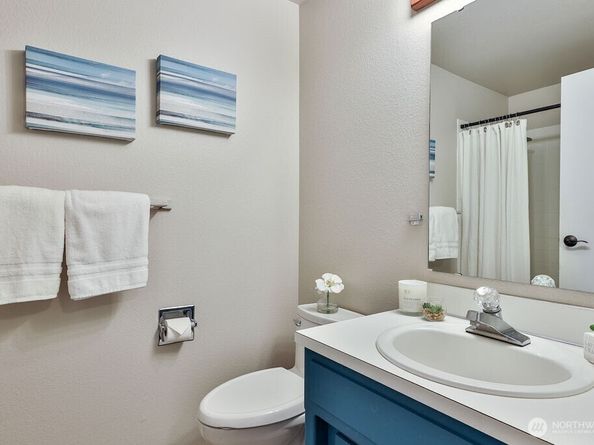 585 Mount Cedar Drive SW, Issaquah WA 98027
