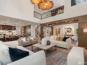 10648 Woodhaven Lane, Bellevue WA 98004