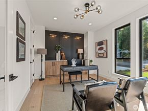 10648 Woodhaven Lane, Bellevue WA 98004