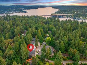 10648 Woodhaven Lane, Bellevue WA 98004
