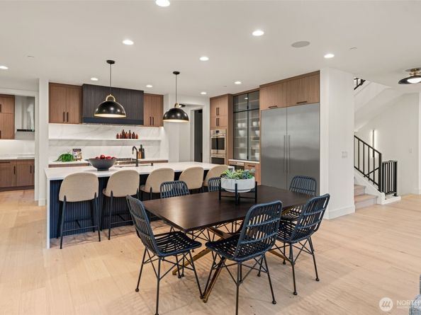10648 Woodhaven Lane, Bellevue WA 98004