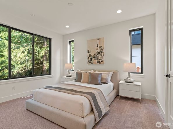 10648 Woodhaven Lane, Bellevue WA 98004