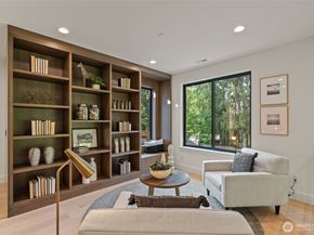 10648 Woodhaven Lane, Bellevue WA 98004