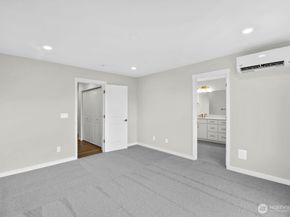 13216 NE 127th Court B, Kirkland WA 98034