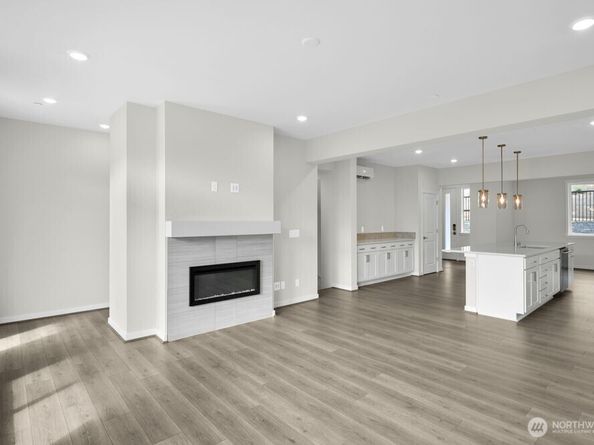 13216 NE 127th Court B, Kirkland WA 98034