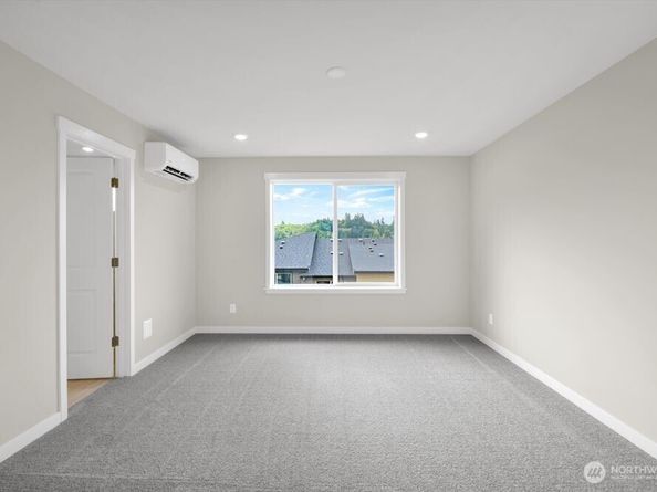 13216 NE 127th Court B, Kirkland WA 98034
