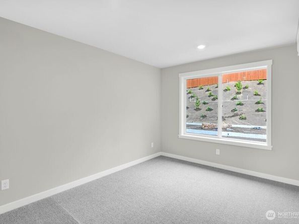 13216 NE 127th Court B, Kirkland WA 98034