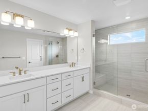 13216 NE 127th Court B, Kirkland WA 98034