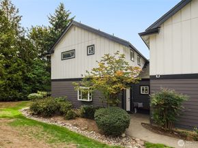 22715 4TH Avenue W 102, Bothell WA 98021
