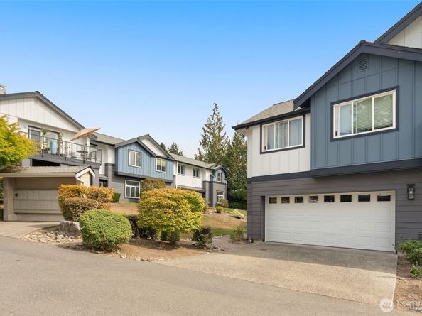 22715 4TH Avenue W 102, Bothell WA 98021
