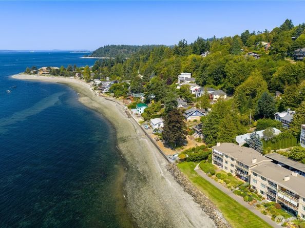 10203 47th Avenue SW A302, Seattle WA 98146