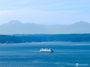 10203 47th Avenue SW A302, Seattle WA 98146