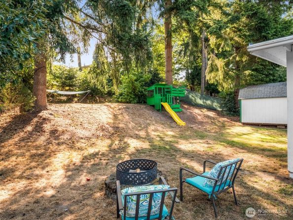19431 74th Avenue W, Lynnwood WA 98036
