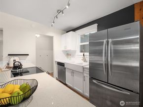 19431 74th Avenue W, Lynnwood WA 98036