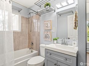 7341 16th Avenue SW, Seattle WA 98106