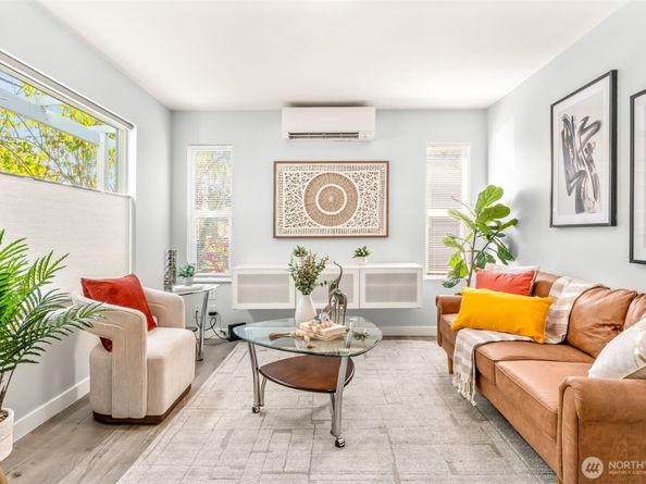 7341 16th Avenue SW, Seattle WA 98106