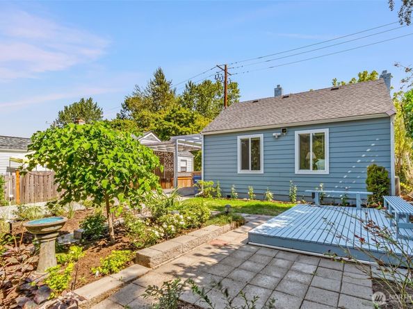 7341 16th Avenue SW, Seattle WA 98106