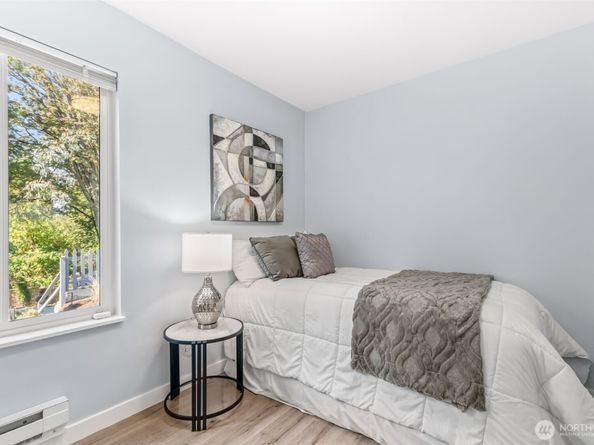 7341 16th Avenue SW, Seattle WA 98106
