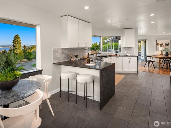 6070 Seward Park Avenue S, Seattle WA 98118