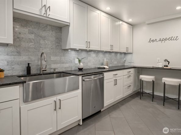 6070 Seward Park Avenue S, Seattle WA 98118