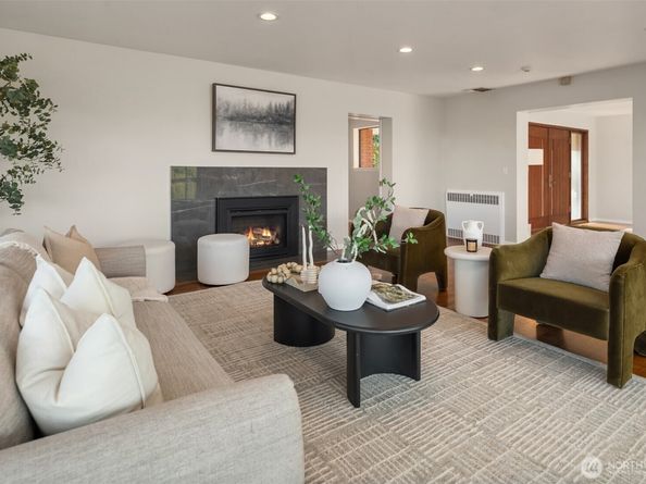 6070 Seward Park Avenue S, Seattle WA 98118