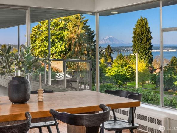 6070 Seward Park Avenue S, Seattle WA 98118