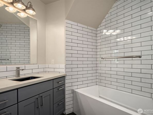 6070 Seward Park Avenue S, Seattle WA 98118