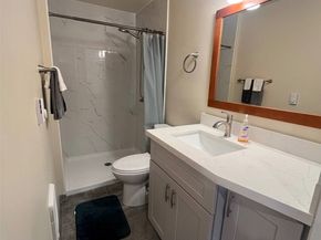 6105 S 124th St, Seattle WA 98178