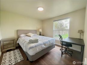 6105 S 124th St, Seattle WA 98178