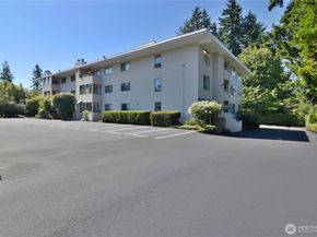 18606 52nd Avenue W 224, Lynnwood WA 98037