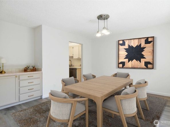 18606 52nd Avenue W 224, Lynnwood WA 98037