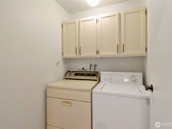 18606 52nd Avenue W 224, Lynnwood WA 98037